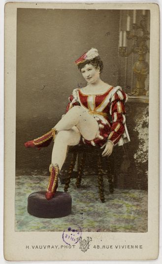 Portrait de Morliani, actrice au Théâtre Athénée vers 1867, au théâtre du Vaudeville et au Théâtre des Variétés.