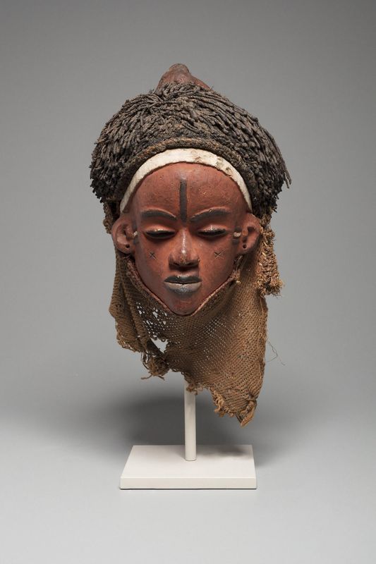 Female Face Mask (Mbuya ya Mukhetu)