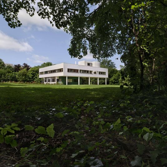 Villa Savoye, Poissy-sur-Seine, France (Exterior view)