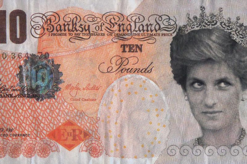 Banksy of England, 10 pounds