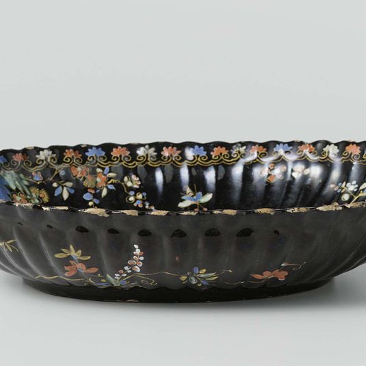 Oval bowl