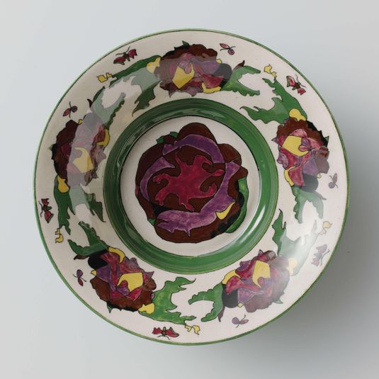 Two bowls with the ‘Nalopend’ (Running) pattern