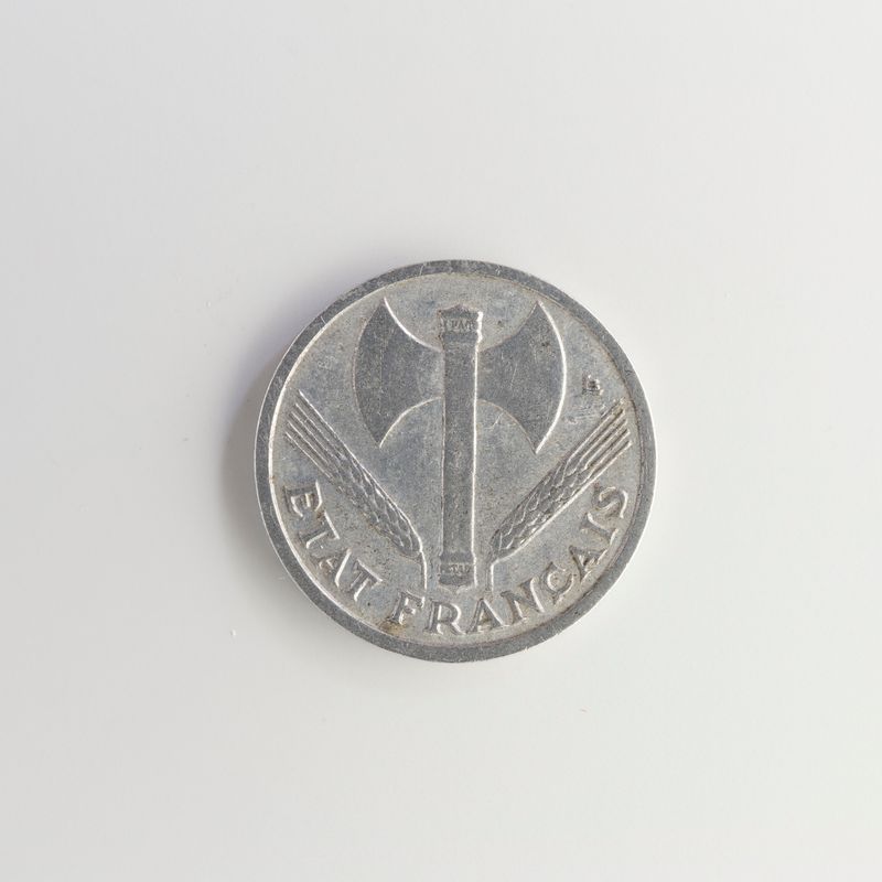 Pièce de 50 centimes en aluminium de l'Etat français, 1942