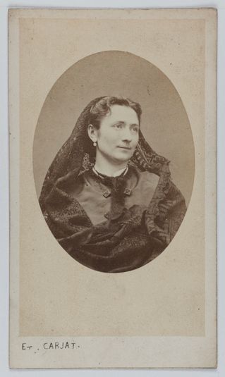 Portrait de Mademoiselle Bouchené, dite Mademoiselle Raucourt, sœur de Baron et actrice de théâtre entre 1862 et 1875.