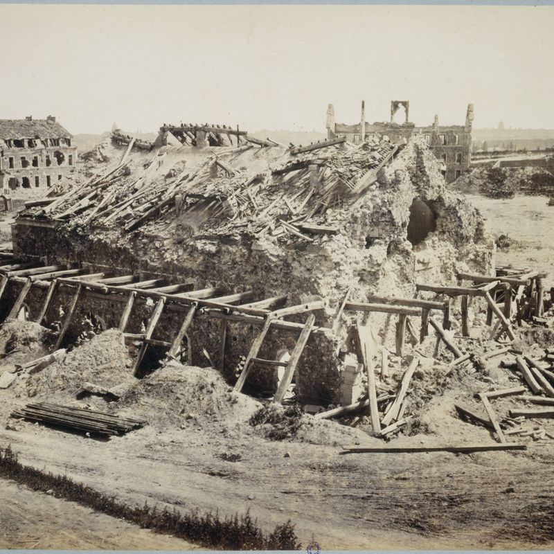 Ruines de la Commune de Paris, 1871. Intérieur du Fort militaire d'Issy, Issy-Les-Moulineaux, 92130.