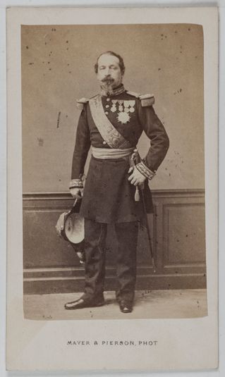 Portrait de Charles Louis Napoléon Bonaparte (1808-1873), dit Napoléon III, Empereur des Français, en costume militaire.