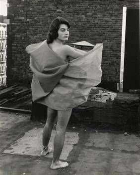 Untitled (Romero Cavalcanti wearing Parangolé Cape 25, New York City, 1972)