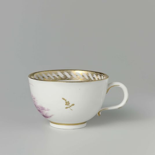 Cup with a putto on clouds