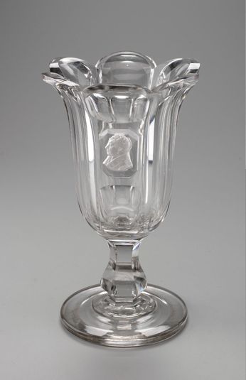 Marquis De Lafayette Sulphide Vase