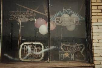 Signs and balloons, Memphis, Tennessee