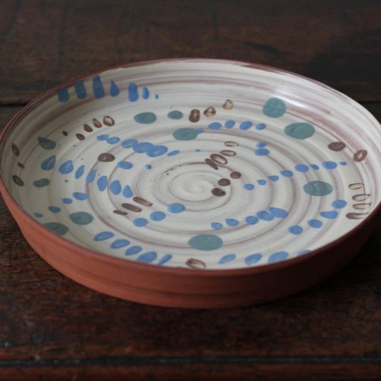 Handmade slipware terracotta plates by Francesca Anfossi (White) Van Gogh House London