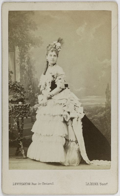 Portrait de le comtesse Mélanie de Pourtalès, (née Mélanie Renouard de Bussière), (1836-1914), (dame de la Cour, comédienne)