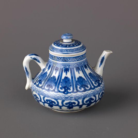Small covered wine pot or teapot