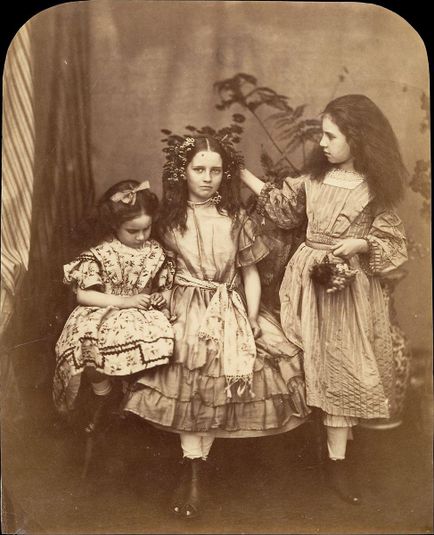 Flora Rankin, Irene MacDonald, and Mary Josephine MacDonald at Elm Lodge