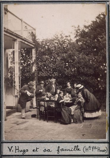 Diner des enfants pauvres, Victor Hugo et amis dans le jardin de Hauteville House