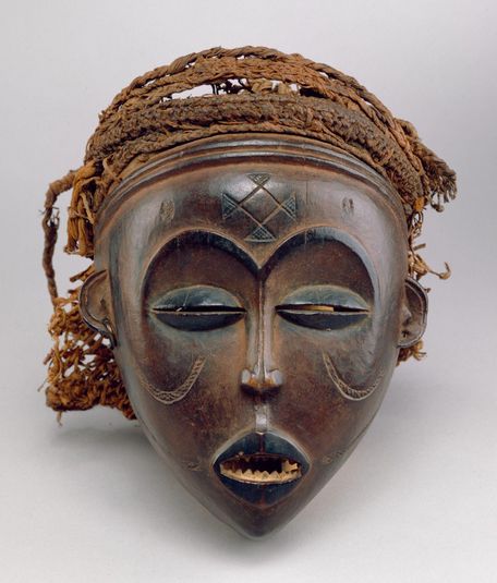 Mask (Mwana pwo)