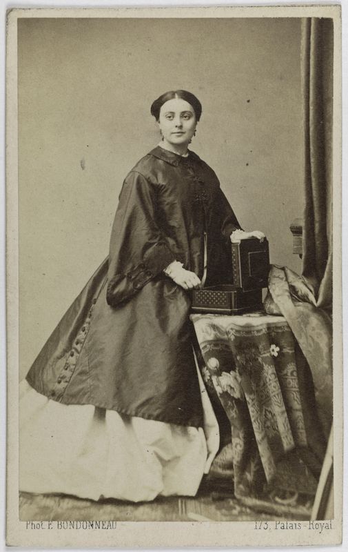 Portrait de Ponsin Adélaïde Zélia, (épouse de H. Provost), (1843-1885), (actrice)