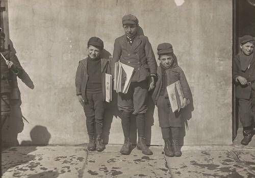 John Pento, 14 years old, Daniel and Angelo Pento, 7 years old, selling newspapers, Hartford, Connecticut