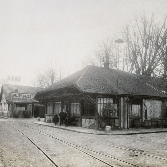 Parloir et angle de la cour Barsac, entrepôts de Bercy, Rue du Port-de-Bercy, 12ème arrondissement, Paris. 19 mars 1921.