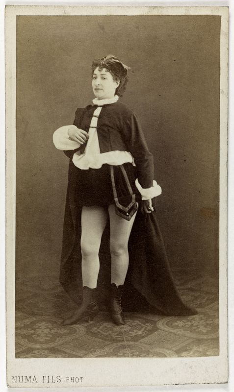 Portrait de Céline Moyse (ou Moïse), actrice au Théâtre des Délassements-Comiques en 1857, au Théâtre des Variétés de 1860 à 1863 et au Théâtre de Déjazet de 1864 à 1865.