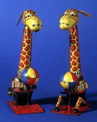 Tin Wind-Up Clockwork Circus Giraffes