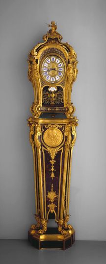 Pedestal Clock