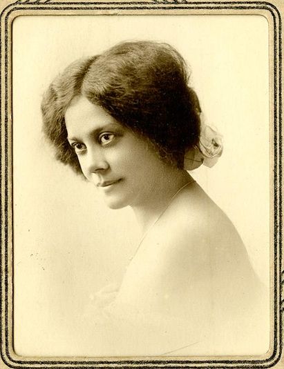 Alice Dunbar-Nelson	 1875–1935