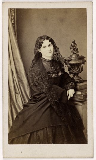 Portrait de Marie Suzanne Rosélia Rousseil, (1840- après 1911), (actrice)
