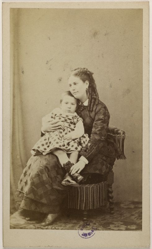 Portrait de Bellanger, Marguerite, (Justine Lebœuf, dite), (1838-1886), et son fils