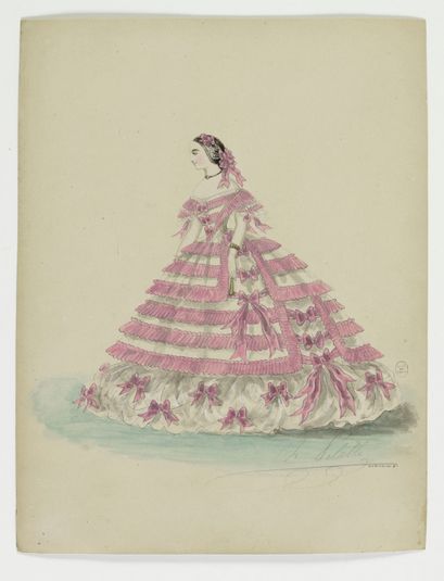 Femme en robe rose et blanc