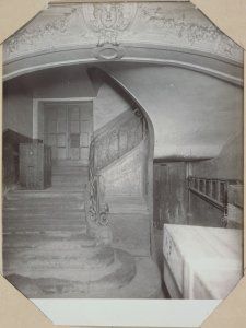 81 rue des Archives, escalier, vue intérieure, 4ème arrondissement, Paris.