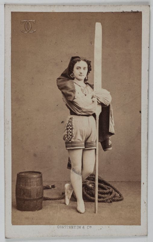 Portrait de Nelly, actrice au théâtre des Variétés en 1855 et au théâtre de la Porte Saint-Martin.