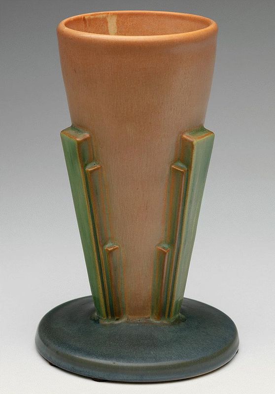 FUTURA / CONE (No. 401) 8-inch Vase