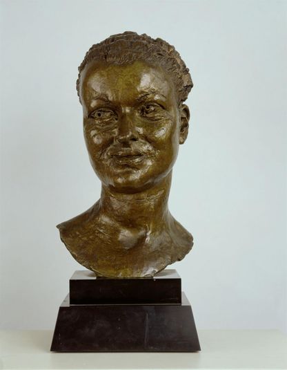 Portrait bust of Lisa Sainsbury