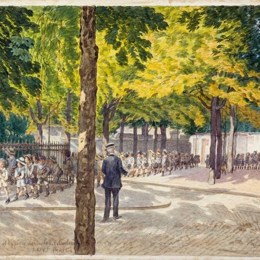 Ecoliers devant le square de la mairie et la place des écoles, rue Boulard, 14ème arrondissement, juillet 1917