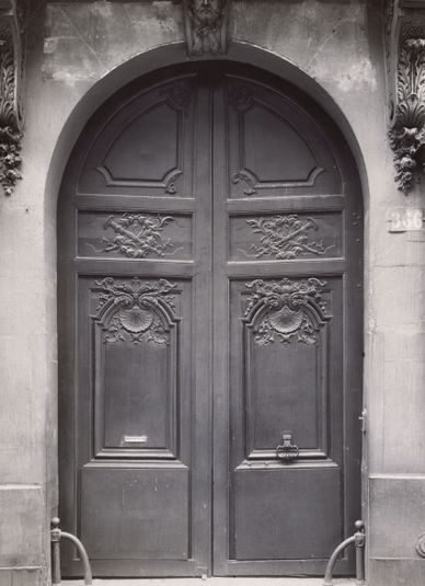 Porte cochère, 366 rue Saint-Honoré, 1er arrondissement, Paris.