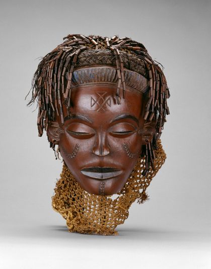 Female Face Mask (Mwana Pwo)