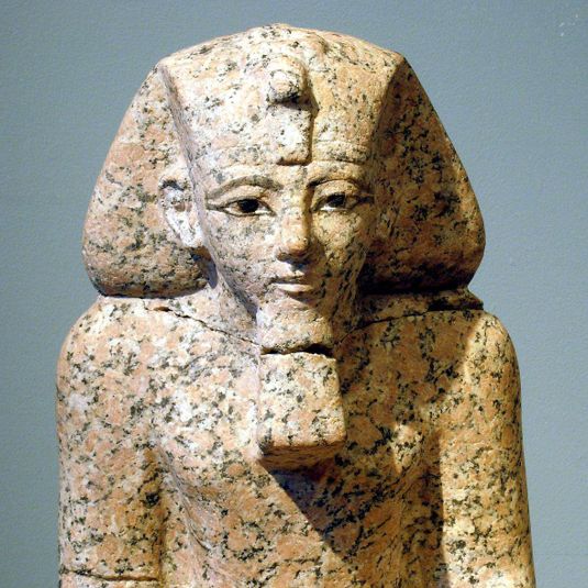 Kneeling statue of Hatshepsut