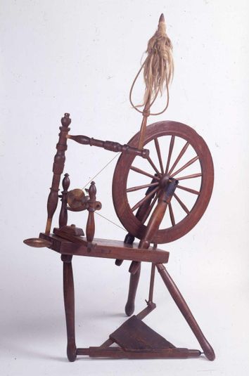 Spinning wheel (71)