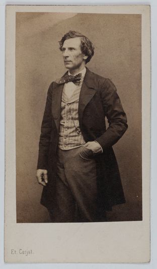 Portrait de François Ravel, acteur américain au Théâtre de l'Ambigu-Comique.