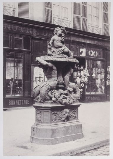 Fontaine Nº2 de la rue du Faubourg-Saint-Martin, 10ème arrondissement, Paris.