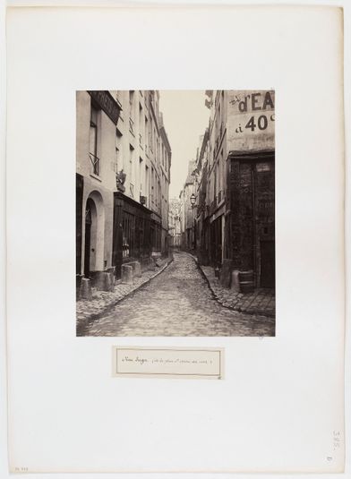 Rue Suger, vue prise de la place Saint-André-des-Arts, 6ème arrondissement, Paris