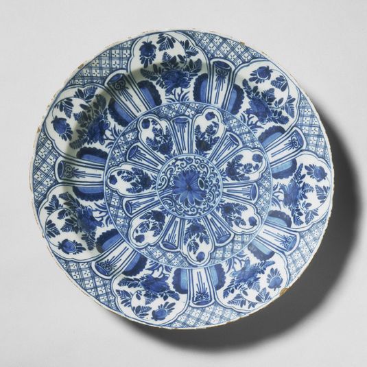 Dish with Central Rosette