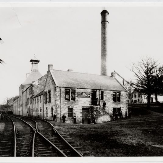 Tour: Dewar's Aberfeldy Distillery Architectural History Tour, 30 mun