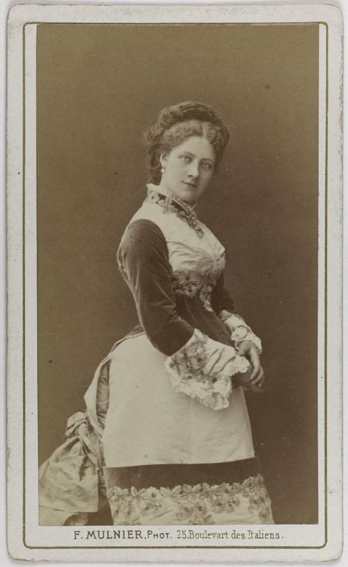 Portrait de Persoons Isabelle, (actrice)