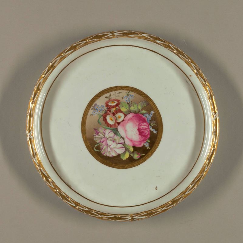 Round Tray with Rose Medallion