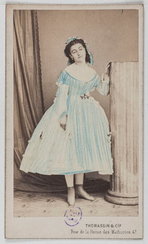 Portrait de Georgette Viguier, dite Georgette Olivier, actrice de théâtre entre 1857 et 1875.