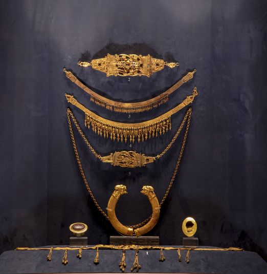 Χρυσά κοσμήματα από τον "Θησαυρό της Θεσσαλίας"