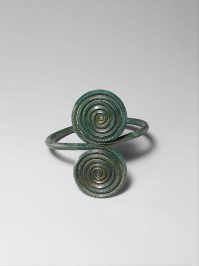 Armband with Spirals