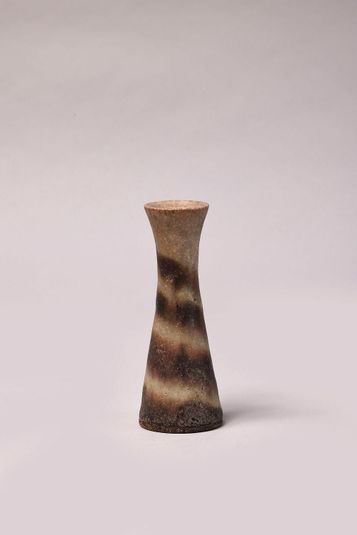 Small vase with spiral